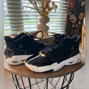 Boys 7Y Jordan shoes